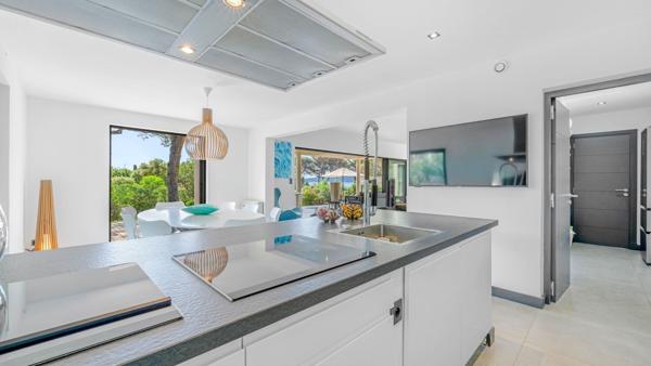 Vente Maison contemporaine Grimaud 10 Pièces 305 m²