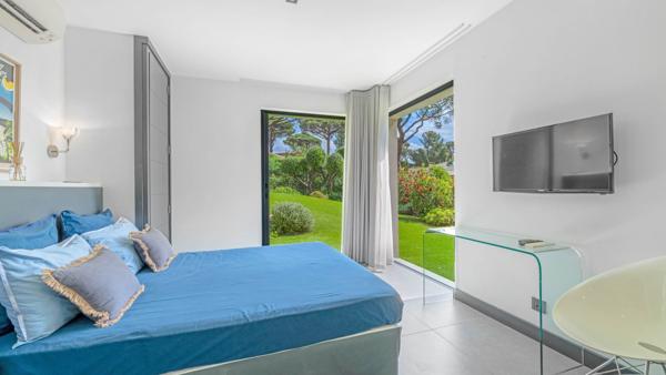 Vente Maison contemporaine Grimaud 10 Pièces 305 m²