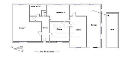 Vue dégagée sur l'espace extérieur avec un hangar