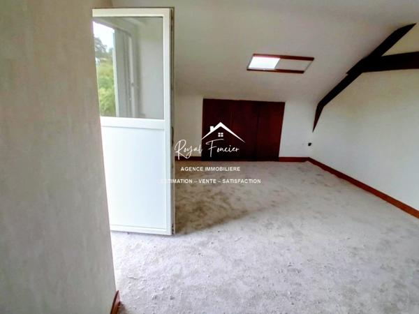 Vue sur la campagne, proche du centre à pied