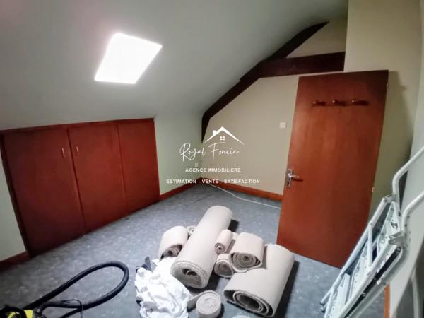 Vue sur la campagne, proche du centre à pied