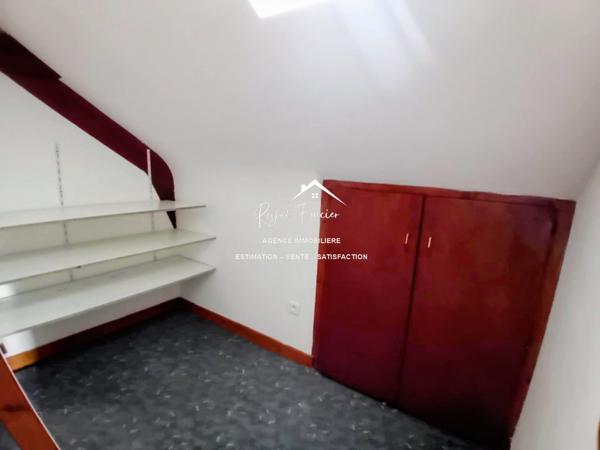 Vue sur la campagne, proche du centre à pied