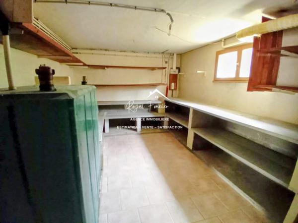 Vue sur la campagne, proche du centre à pied