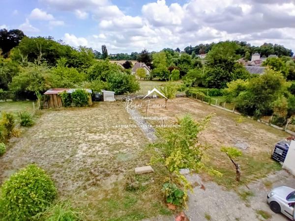 Vue sur la campagne, proche du centre à pied