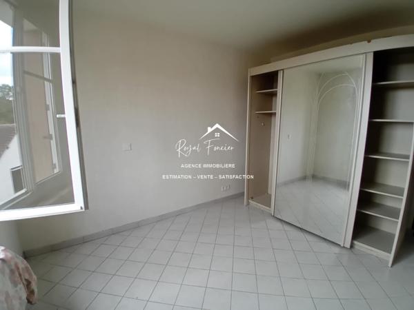 Vue sur la campagne, proche du centre à pied