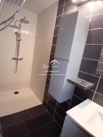 Vue sur la campagne, proche du centre à pied