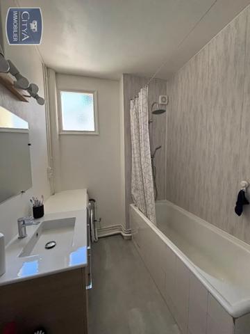 Appartement à louer 3 pièces 64.77m²