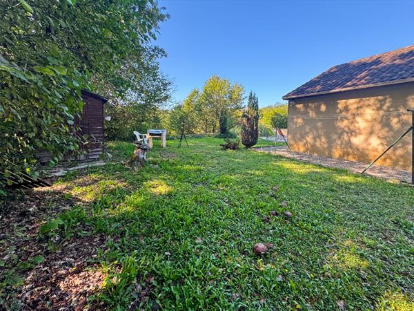 Belle maison avec piscine et double garage