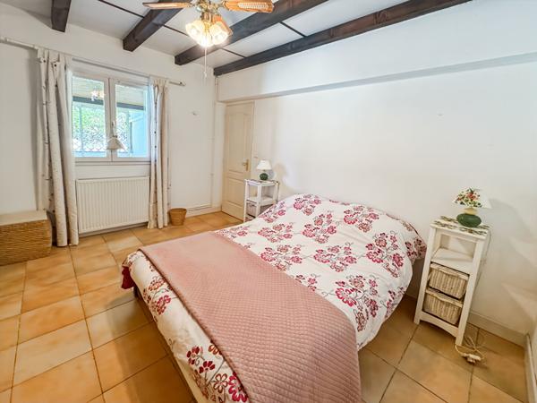 Belle maison avec piscine et double garage