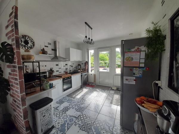 Maison à vendre |  Saint-Vite |  5 pièces | 115 m²