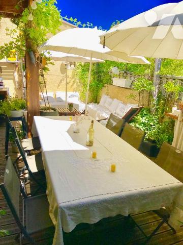 Appartement de type T5 de 149m² habitables avec terrasse  