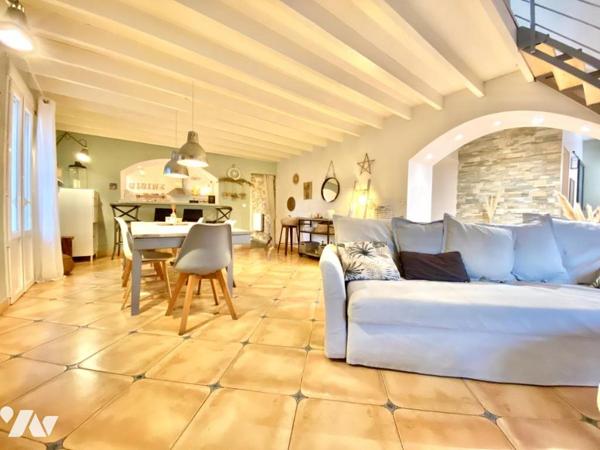 Appartement de type T5 de 149m² habitables avec terrasse  