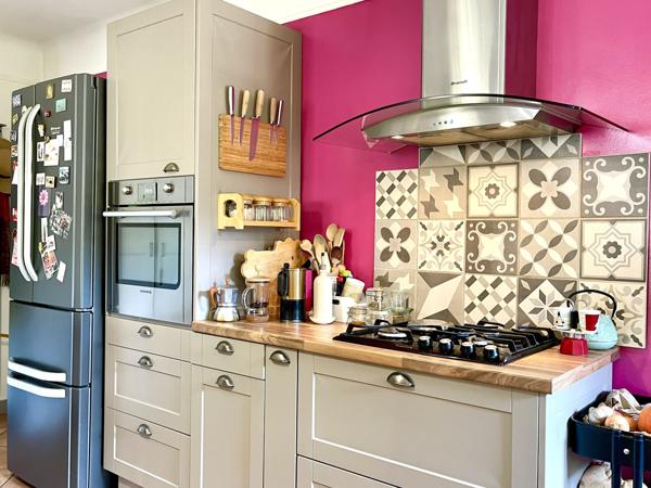 Maison de village en pierre et son gîte à Voiteur