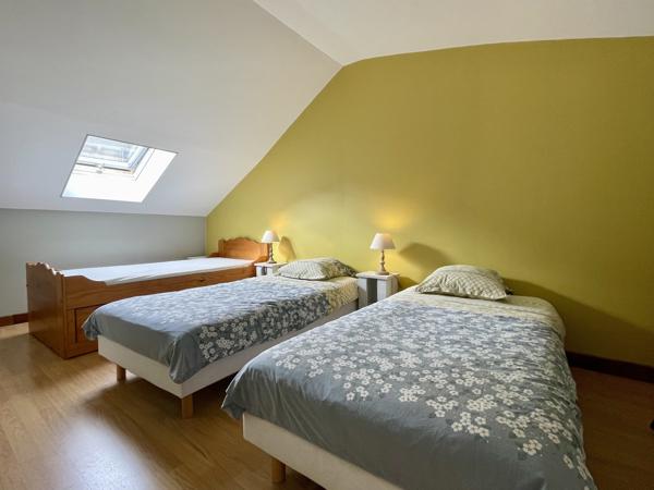 Maison de village en pierre et son gîte à Voiteur