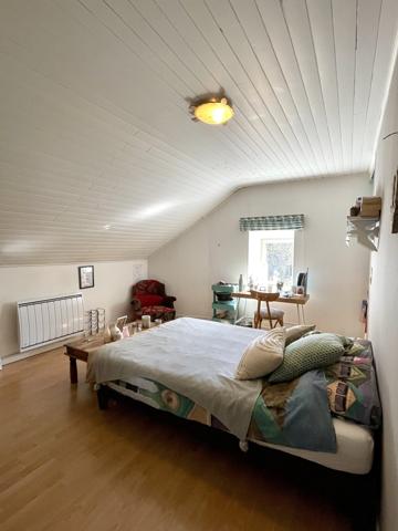 Maison de village en pierre et son gîte à Voiteur