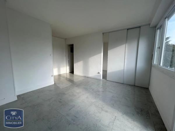 Appartement à louer 3 pièces 52m² Alençon (61000)