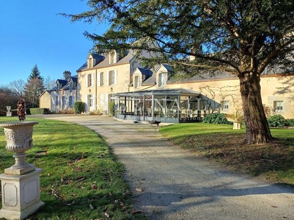 Gentilhommière fin XVIIIe sur un parc de 5 hectares, avec piscine, aux portes d'Alençon