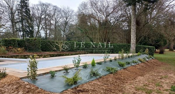 Gentilhommière fin XVIIIe sur un parc de 5 hectares, avec piscine, aux portes d'Alençon