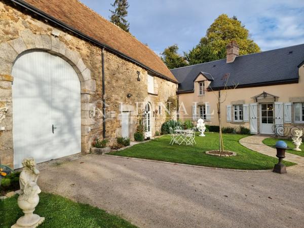 Gentilhommière fin XVIIIe sur un parc de 5 hectares, avec piscine, aux portes d'Alençon