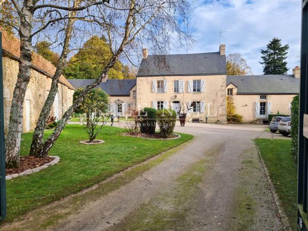 Gentilhommière fin XVIIIe sur un parc de 5 hectares, avec piscine, aux portes d'Alençon