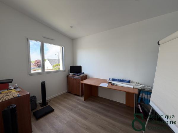 ORVAULT - MAISON A USAGE DE BUREAUX