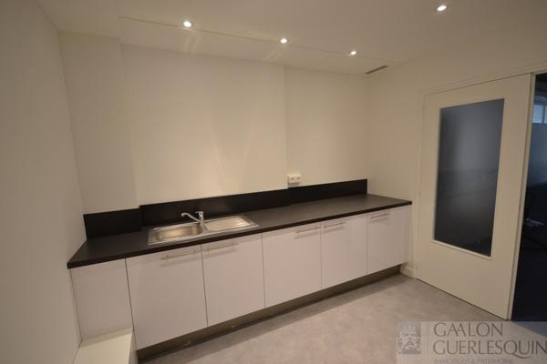 Location local commercial ou professionnel 10 pièce(s) 219 m²
