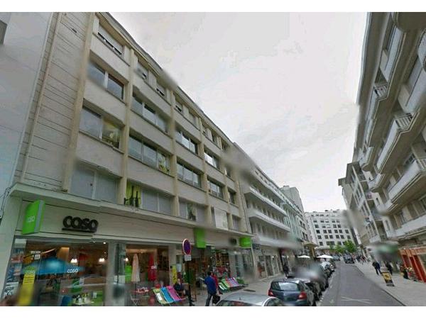 Location local commercial ou professionnel 10 pièce(s) 219 m²