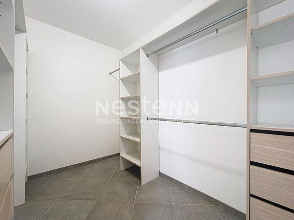 MAISON 2020 BRETENOUX PLAIN PIED AVEC PISCINE CHAUFFEE A VENDRE - 2 CHAMBRES - CUISINE AMENAGEE ET EQUIPEE - GARAGE - VASTE SEJOUR - 1 SALLE D'EAU AVEC WC + WC INDEPENDANT - DEPENDANCE EXTERIEURE