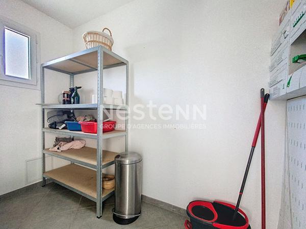 MAISON 2020 BRETENOUX PLAIN PIED AVEC PISCINE CHAUFFEE A VENDRE - 2 CHAMBRES - CUISINE AMENAGEE ET EQUIPEE - GARAGE - VASTE SEJOUR - 1 SALLE D'EAU AVEC WC + WC INDEPENDANT - DEPENDANCE EXTERIEURE