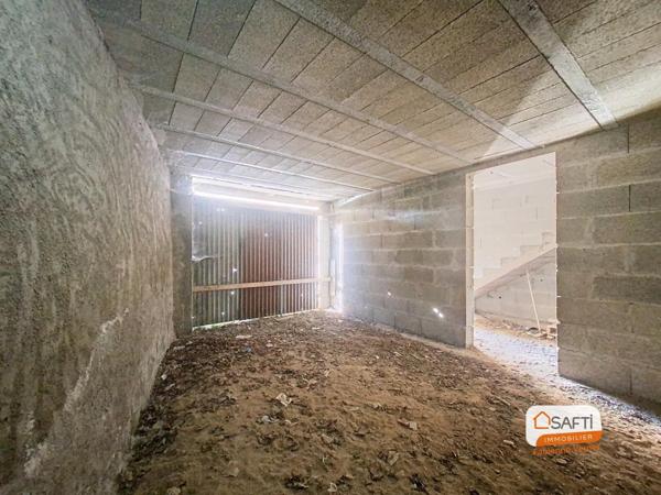 Ancienne grange à deux pas du centre-bourg