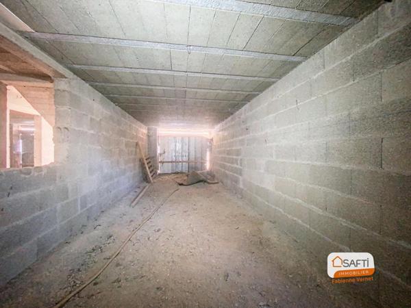 Ancienne grange à deux pas du centre-bourg