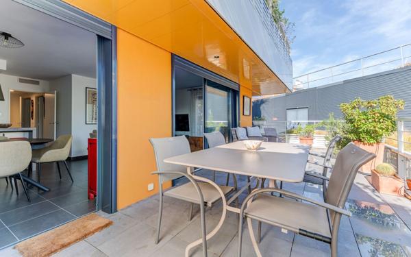 Appartement à vendre    3 pièces • 70 m2 Nice