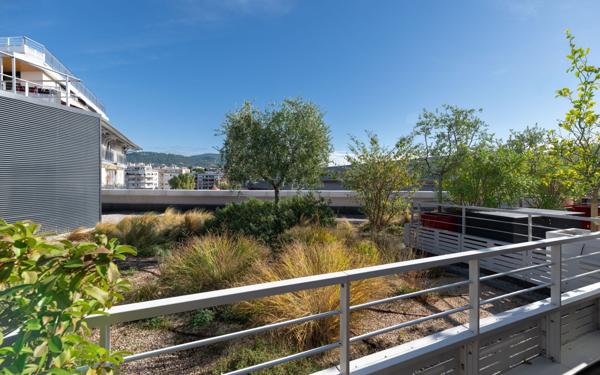 Appartement à vendre    3 pièces • 70 m2 Nice