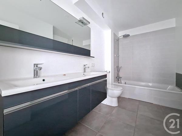 Appartement T5 à vendre  5 pièces - 106,35 m2 CLERMONT FERRAND - 63