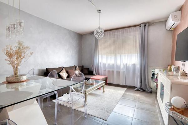 Secteur Centre-Ville: Lumineux T2 avec balcon #proximité métro ligne D