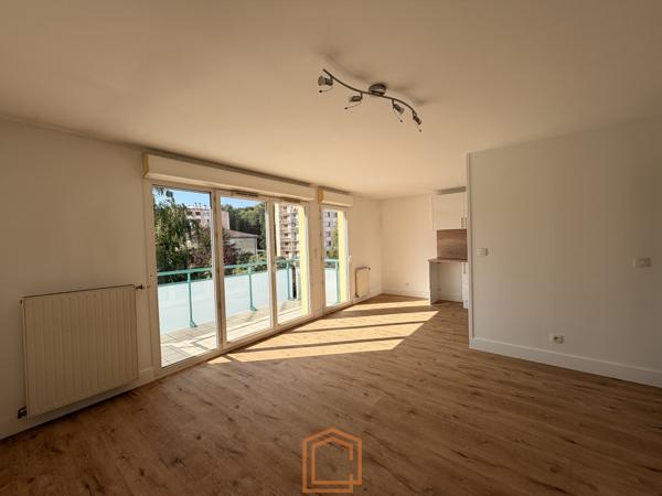 Appartement 3 pièce(s) 2 chambre(s) 70.11 m²