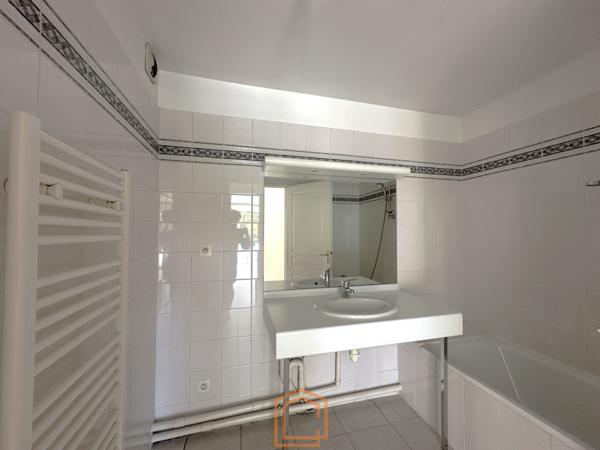 Appartement 3 pièce(s) 2 chambre(s) 70.11 m²