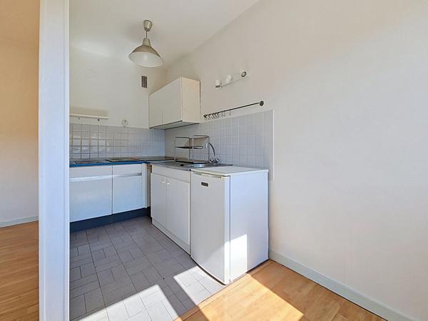 Appartement T1bis _ Proche Trolley et commerces _ Artem _ parking _ cave