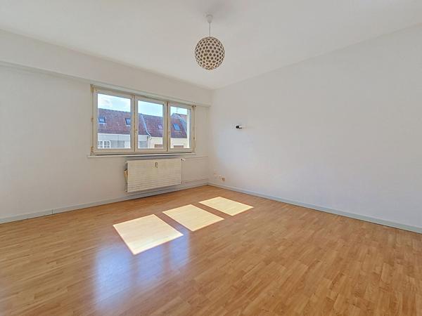 Appartement T1bis _ Proche Trolley et commerces _ Artem _ parking _ cave