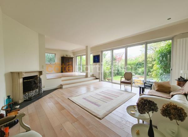 Vente
                Maison185 m² - 7 Pièces -
                    LE PECQ (78230)