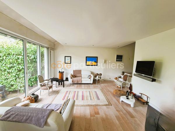 Vente
                Maison185 m² - 7 Pièces -
                    LE PECQ (78230)