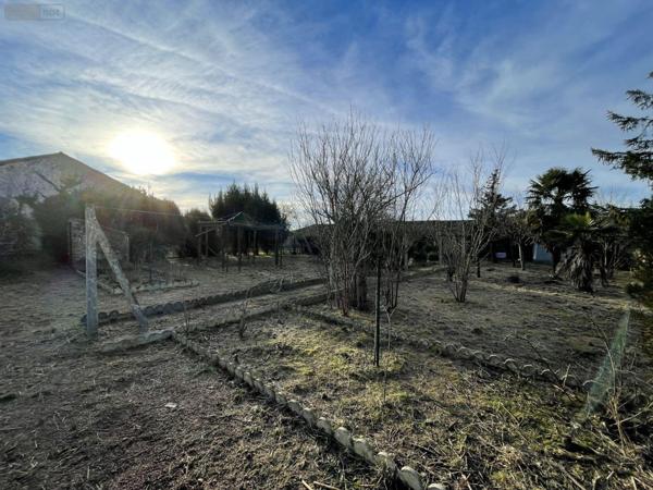 Maison à vendre à Argentonnay dans les Deux-Sèvres (79150), ref : AGM378