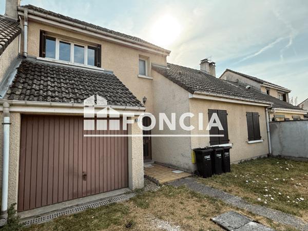 Location Maison 3 pièces 89.16 m² - 32 RUE DE LA COLERETTE Oiry 51530