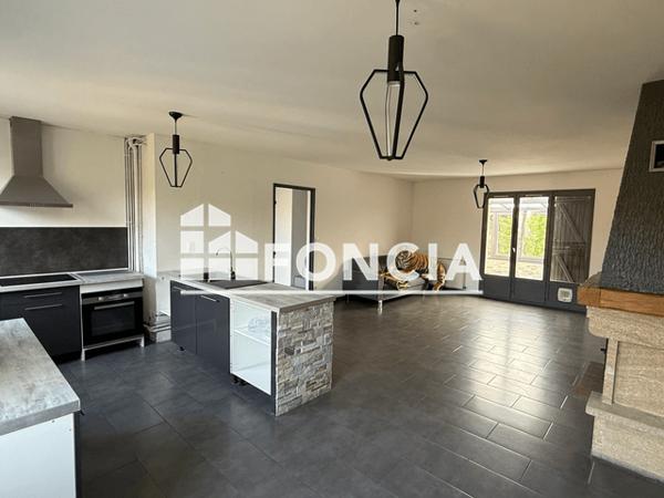 Location Maison 3 pièces 89.16 m² - 32 RUE DE LA COLERETTE Oiry 51530
