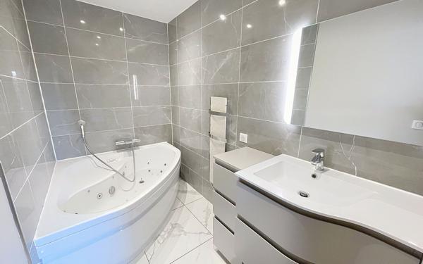 Appartement à vendre    2 pièces • 45,76 m2 Peymeinade