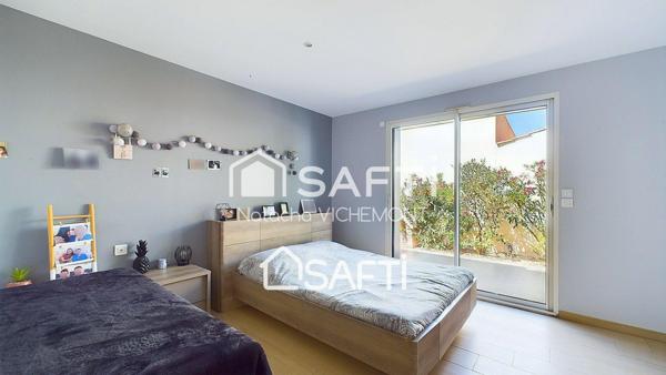 Villa contemporaine d'exception avec accès mer et ses studios locatifs indépendants