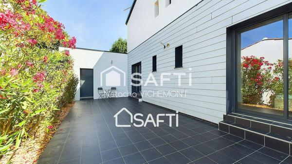 Villa contemporaine d'exception avec accès mer et ses studios locatifs indépendants