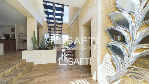 Villa contemporaine d'exception avec accès mer et ses studios locatifs indépendants