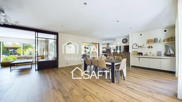 Villa contemporaine d'exception avec accès mer et ses studios locatifs indépendants