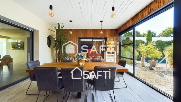 Villa contemporaine d'exception avec accès mer et ses studios locatifs indépendants